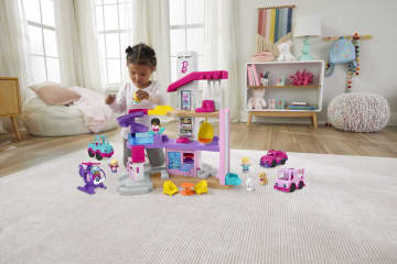 Barbie Dreamhouse Bundle By Little People - Image 2 of 6