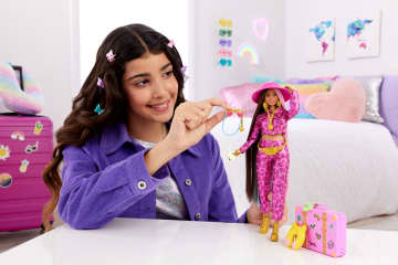 Barbie Extra Fly Con Ropa De Safari, Muñeca Barbie Con Temática De Viajes