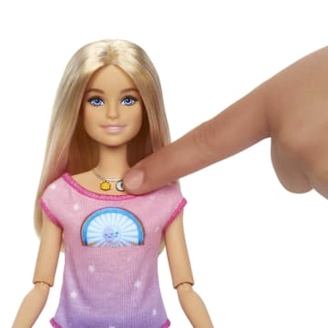 Barbie Zorg voor Jezelf Mediteren en Ontspannen Pop (Lichte huidskleur)