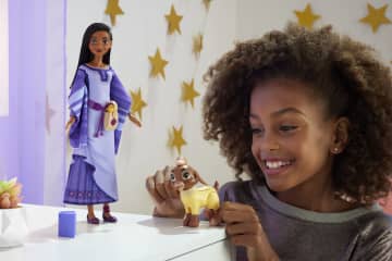 Disney Wish Coffret Aventure Asha Du Royaume De Rosas, Poupée Articulée Avec Vêtements Amovibles, Compagnons Animaux Et Accessoires, Jouets Inspirés Du Film - Imagen 2 de 6