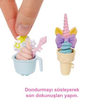 Barbie® Dondurma Dükkanı Oyun Seti - Image 4 of 6