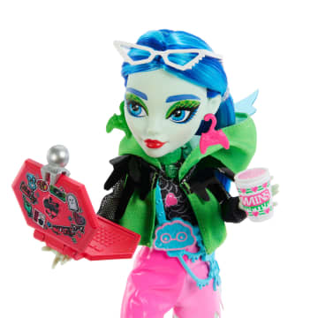 Monster High Bebek, Ghoulia Yelps, Gizemli Arkadaşlar: Neon Frights - Image 3 of 6