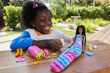 Barbie „It Takes Two! Camping“ Spielset Mit Brooklyn Puppe, Hündchen Und Accessoires