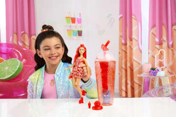 Barbie Pop Reveal Fruit Serie Wassermelone Puppe, 8 Überraschungen, Inklusive Haustier, Schleim, Duft Und Farbwechsel - Bild 2 von 6