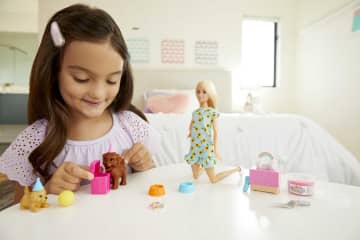 Barbie® Przyjęcie dla szczeniaczka Zestaw + lalka i masa plastyczna