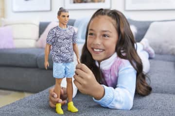 Ken-Puppe, Barbie Fashionistas, Braune Haare Und Paisley-Outfit - Bild 2 von 6
