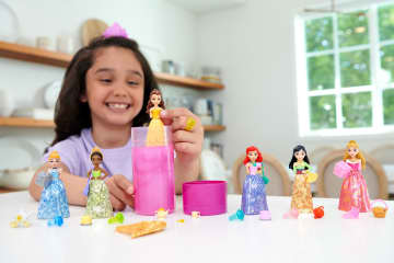 Disney Princess Color Reveal Bambole Con 6 Sorprese, Collezione Party - Image 3 of 5