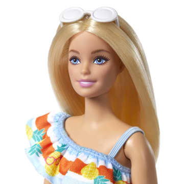 Barbie - Barbie Aime L’Océan - Poupée Blonde En Plastique Recyclé - Poupée Mannequin - 3 Ans Et + - Image 2 of 6
