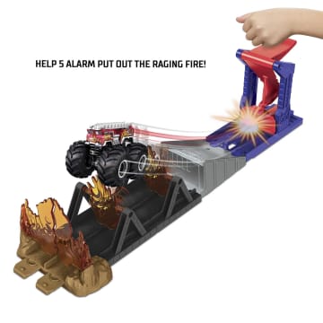 Hot Wheels Monster Trucks Fire Through Playset - Image 5 of 6