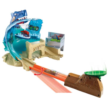 Hot Wheels City Shark Beach Battle Playset