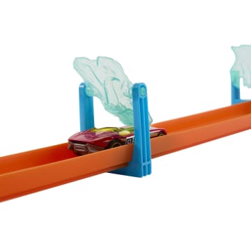 Conjunto De Juego Pack Colisión De Hielo De Track Builder De Hot Wheels Con Coche De Juguete, 10 Piezas De Pista Con Temática De Hielo Y Caja De Almacenamiento - Imagen 3 de 6