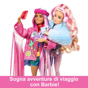 Barbie Extra Fly Bambola viaggiatrice con look a tema deserto