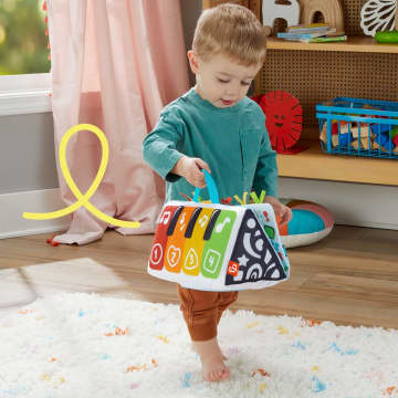 Fisher-Price Miękkie pianinko „Baw się i kop” Zabawka dla niemowląt