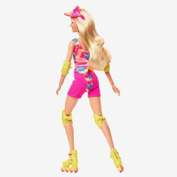 Barbie Le Film Poupée Barbie Du Film Poupée Patineuse Margot Robbie Incarne Barbie Vêtue D’Un Justaucorps, D’Un Cycliste Et De Rollers, Poupée De Collection - Image 3 of 13