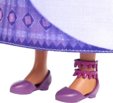 Disney Asha Du Royaume De Rosas Poupée Wish Articulée Aux Cheveux Naturels, Avec Vêtements Amovibles, Chaussures Et Accessoires - Image 6 of 6