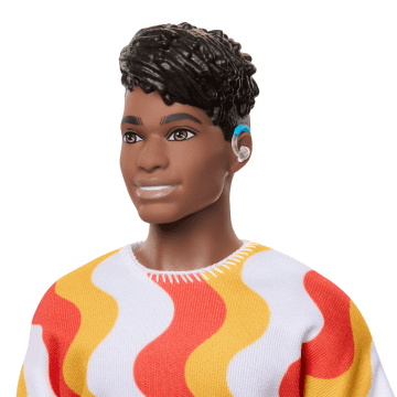 Barbie Fashionistas Ken Pop #220 Met Gehoorapparaat, Een Oranje Shirt En Doorzichtige Schoenen