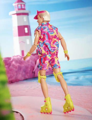 Ken, Bambola Del Film Di Barbie Da Collezione Con Abito Retrò Da Pattinatore E Pattini In Linea - Image 6 of 6