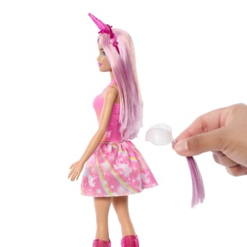 Barbie Eenhoornpop Met Roze Haar, Kleurrijke Outfit En Eenhoornaccessoires - Imagen 3 de 6