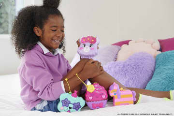 Polly Pocket Avontuur in de Fonkelgrot, compacte speelset Eenhoornzwemband met 2 micropoppen en 12 accessoires - Image 2 of 6