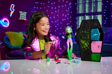 Monster High™ Doll, Ghoulia Yelps™, Skulltimate Secrets™: Neon Frights™ - Image 2 of 6