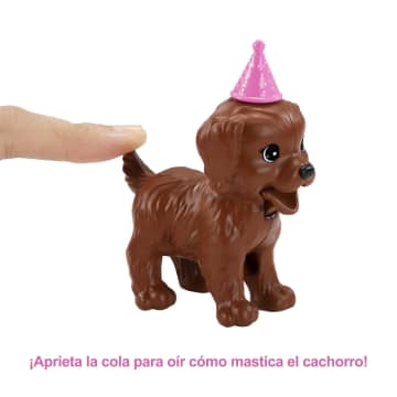 Barbie Fiesta de cachorritos muñeca y conjunto de juego - Image 4 of 6