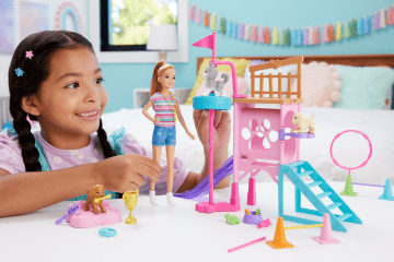 Barbie Plac Zabaw Piesków + Stacie Zestaw Filmowy