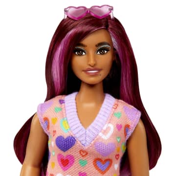 Barbie Fashionistas Puppe Mit Pinkfarbenen Strähnen Und Kleid Mit Herzaufdruck - Bild 2 von 5