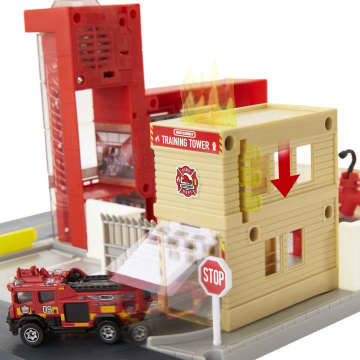 Matchbox® Prawdziwe Przygody Remiza strażacka Zestaw światła i dźwięki