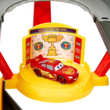 Disney und Pixar Cars Piston Cup Action-Rennstrecke Spielset - Bild 4 von 6