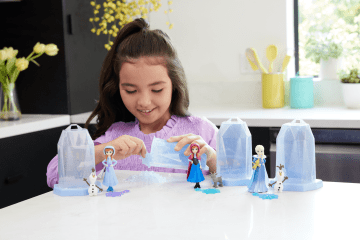 Disney Frozen Ijsonthulling Kleine Verrassingspop Met Ijsgel, Personagevriend En Speelonderdelen (Poppen Kunnen Variëren)