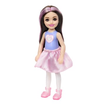 Barbie Cutie Reveal Cozy Cute Tees Chelsea Κούκλα Και Αξεσουάρ, Μαλακό Αρκουδάκι, Μικρή Κούκλα Με Καστανά Μαλλιά