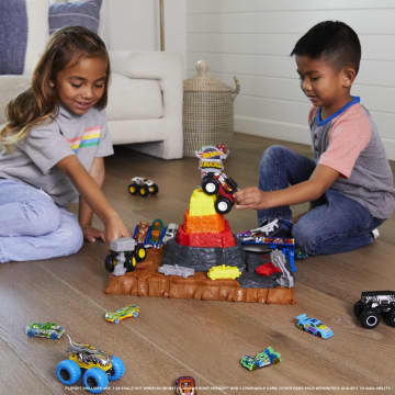 Hot Wheels Monster Trucks Muhteşem Çarpışma Arenası™