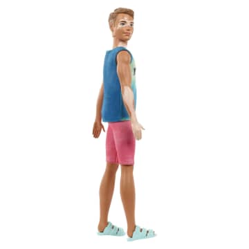 Barbie Ken Fashionistas Puppe Im Malibu“-Tanktop, Braune Haare, Vitiligo, Shorts - Bild 4 von 5