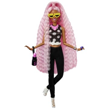 Barbie Extra Pop en Accessoires Set met Mix-and-Match stukken voor 30+ looks - Image 4 of 8