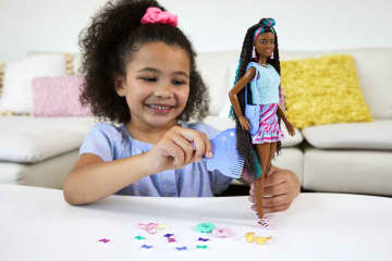 Barbie Pop met Eindeloos Lang Haar - Image 2 of 6
