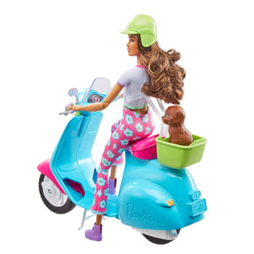 Barbie Holiday Fun Doll, Scooter and Accessories - Image 5 of 6