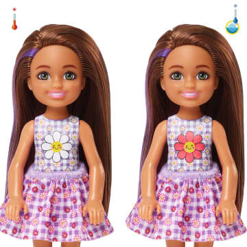Muñeca Barbie Chelsea Color Reveal Y Accesorios De La Serie Merienda En El Parque - Imagen 2 de 4