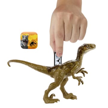 Pack Con Figura De La Dra. Ellie Sattler De Parque Jurásico De La Colección Legacy De Jurassic World - Image 5 of 6