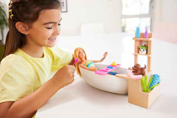 Barbie – Coffret Bain Coloré Avec Poupée - Image 2 of 6