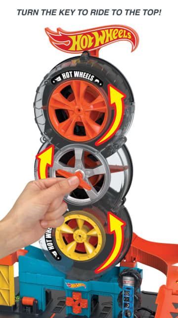 Hot Wheels City Super Twist Tire Shop Playset and Car