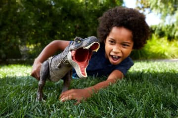 Jurassic World T-Rex Devasta E Divora