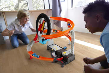Hot Wheels Centro Gomme Super Lanci Playset - Image 2 of 6