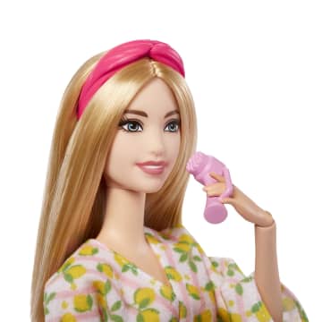 Barbie Cuidado personal Día de spa Muñeca con cachorrito, juguetes para niños y niñas - Imagen 2 de 7