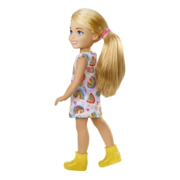 Barbie Muñeca Chelsea Vestido de Arcoíris - Image 4 of 6