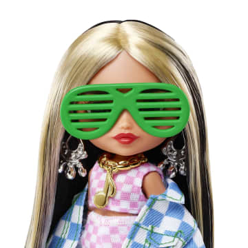 Barbie Extra Minis Boneca Jaqueta jeans xadrez