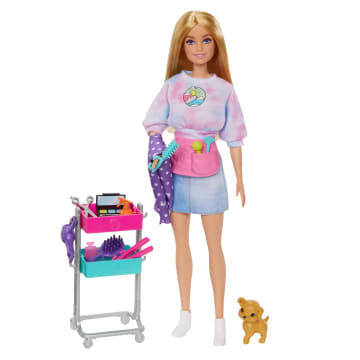 Barbie Malibu Coffret de Jeu Poupée Coiffeuse et 14 Accessoires - Image 1 of 6