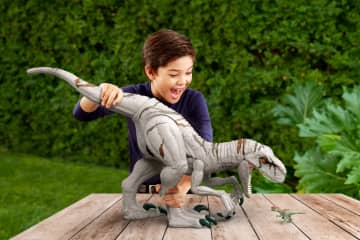 Jurassic World Dominion Large Dinosaur Toy, Super Colossal Atrociaptor