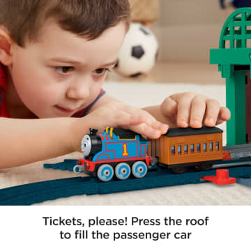 Thomas & Friends Knapford Station Track & Diecast Train Set, 2-In-1 Playset & Storage Case