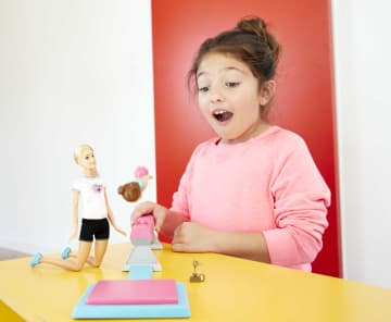 Barbie Gymnastic Dolls & Accessories, Flippin' Fun Gymnast Playset with 2  Dolls, Balance Beam & Flipping Dismount Action