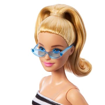 Barbie Fashionista Boneca Blusa Listrada Preta e Branca com Saia Rosa - Image 3 of 6